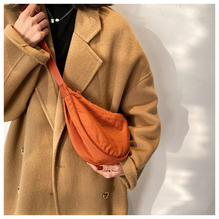 Lune London | Crescent-shaped Bag