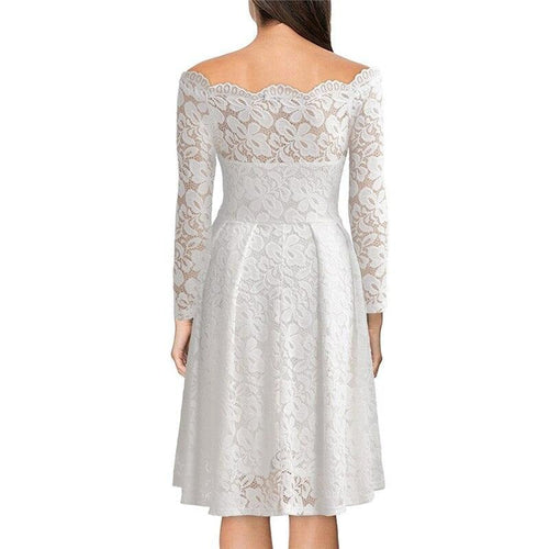 Amarae | Lace dress with a slit at the neckline and sleeves