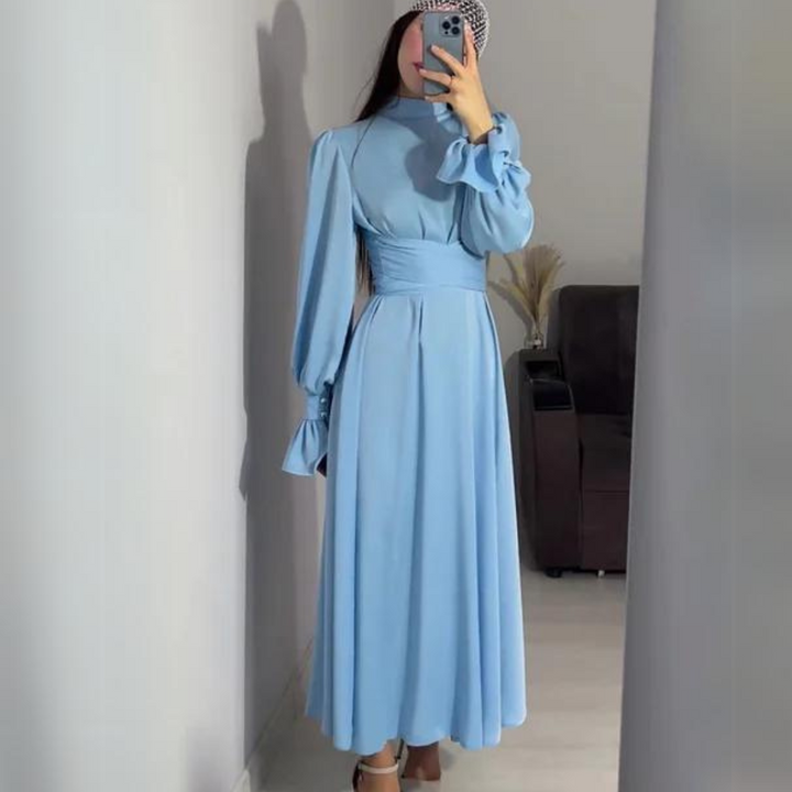 Lune London | The soft and silky dress with long sleeves