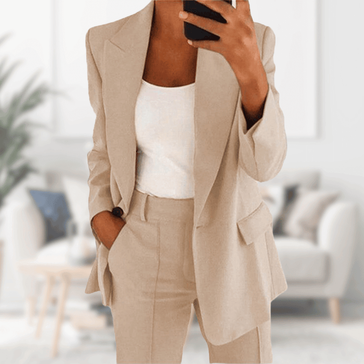 Amarae | The Elegant and High-Quality Suit