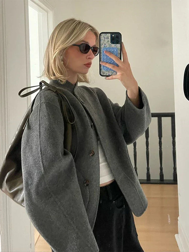 Amarae | Elegant oversized women's coat for autumn