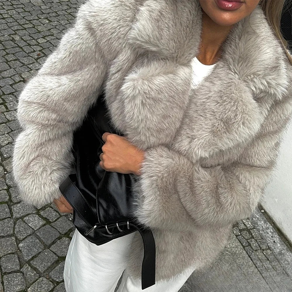 Lune London | Vintage - Women's winter jacket with faux fur and turned-down collar