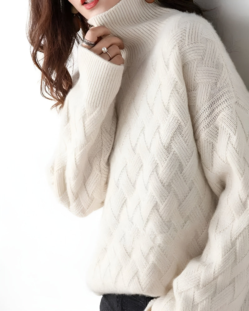 Chic Und Stil | Luxurious Cashmere Turtleneck Sweater for Elegance