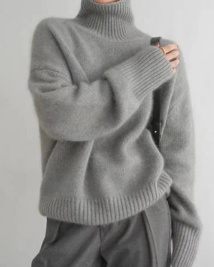 Lune London | Luxurious Cashmere Turtleneck Sweater for Women Amelia