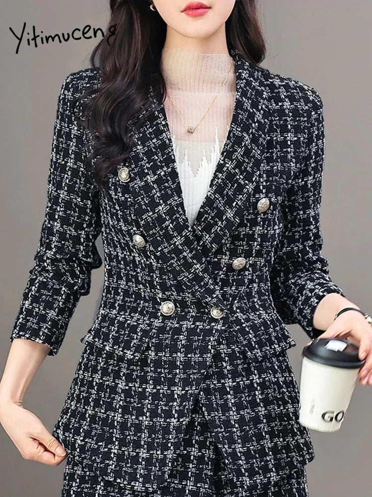 Ladies Elegant Tweed Blazer Jacket with Double Button Placket and Modern Cut Lune London