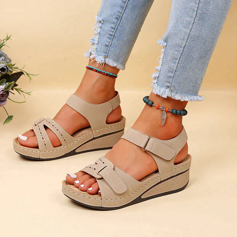 Lune London | Orthopedic Sandals Comfortable Hiking Shoes That You Want to Wear All Day