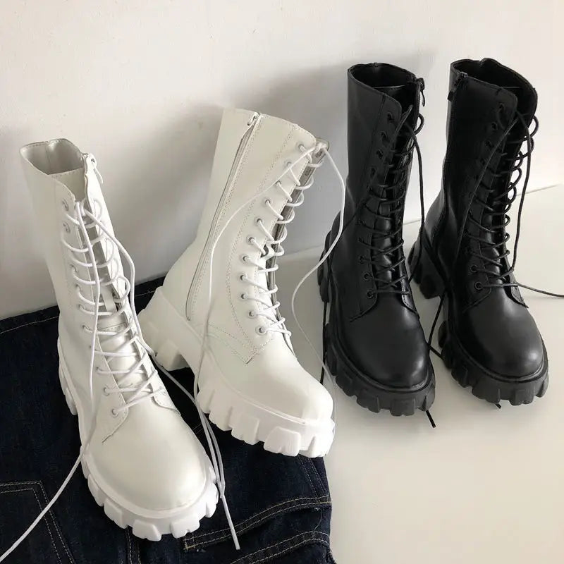 Lune London | Mid-calf boots for women with sporty sole and warm lining