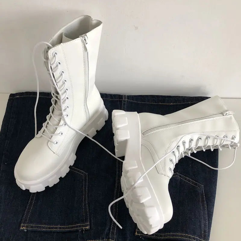 Lune London | Mid-calf boots for women with sporty sole and warm lining