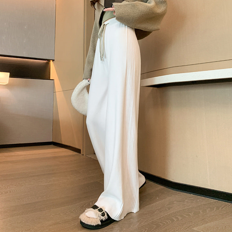 Pantalons confort plissés pour femmes avec taille élastique et jambes larges Chic & Stil