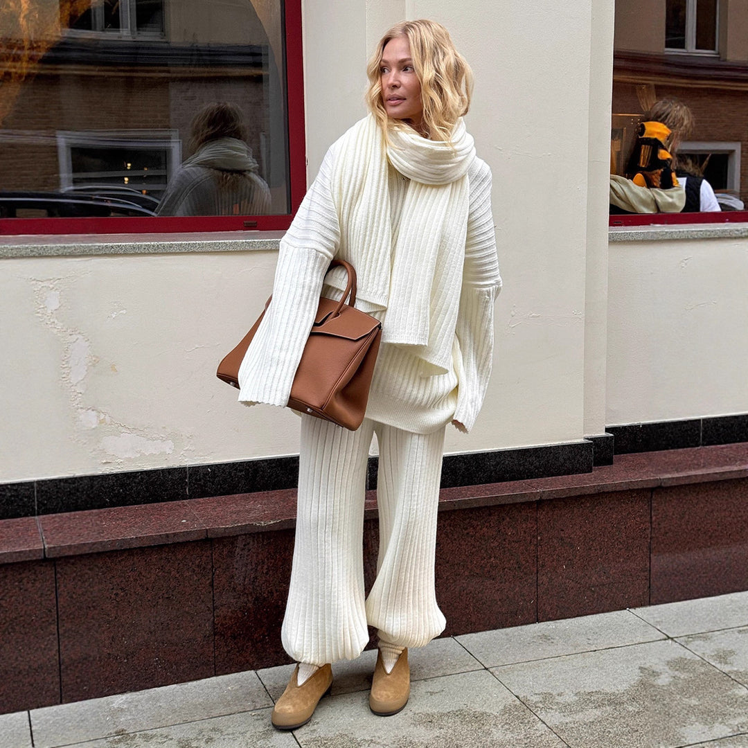 Ensemble tricot pour femmes à coupe décontractée et design élégant Chic & Stil