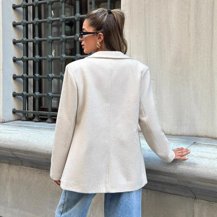 Ladies Elegant and Soft Blazer with Fitted Cut Lune London