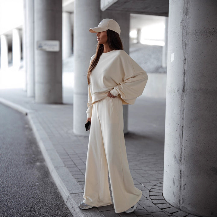 Women Oversized Comfortable Loungewear Set with Loose Fit and Oversized Collar Lune London