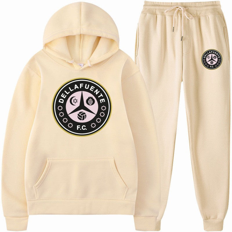 Women’s sweatshirt and jogging pants set with sporty club motif Chic & Stil