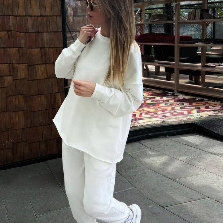 Ladies Comfortable Loungewear Set with Oversized Sweatshirt and Elastic Pants Lune London