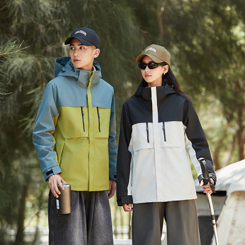 Men's technical outdoor jacket with hood, water-repellent membrane and multifunctional zip pockets Amarae