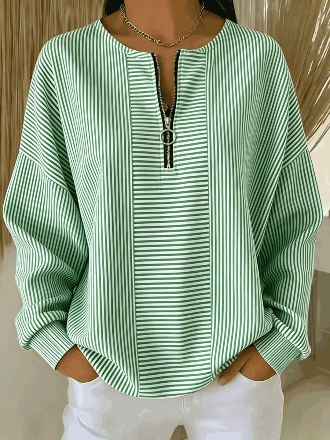 Women's Oversize Sweater with fine rib structure and short zipper Amarae