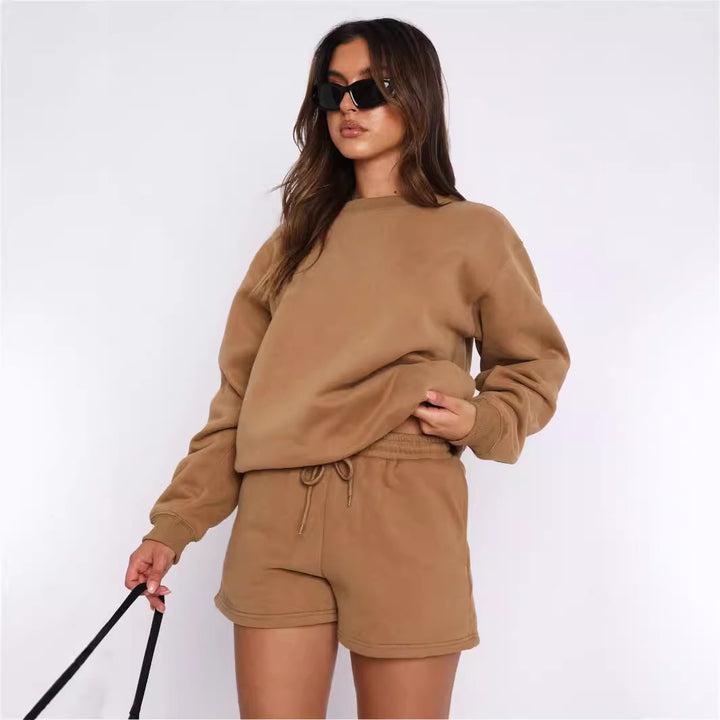 Casual oversized sweatshirt and shorts set for women Lune London