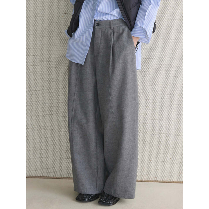 Women's high-waisted fabric trousers with wide palazzo leg and pleats Amarae