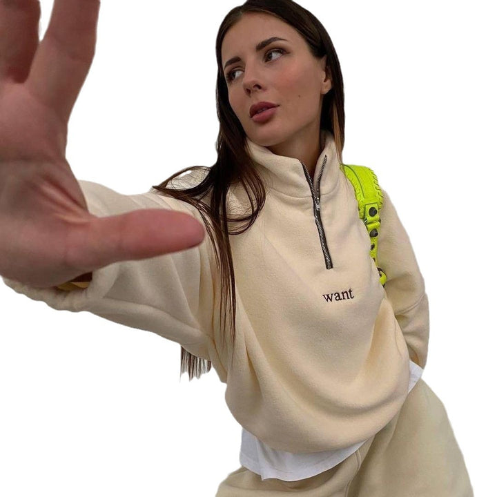 Trendy women's fleece pullover with half-zip and dropped shoulder Lune London