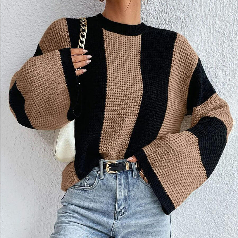 Trendy knitted sweater for women with a loose fit and block stripes Lune London