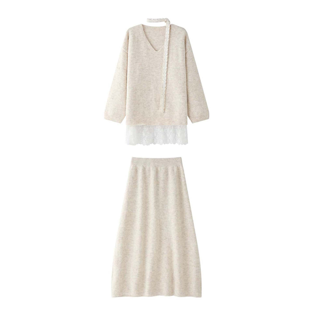 Women Longer Fluffy V-neck Mohair look Pullover with Lace Trim