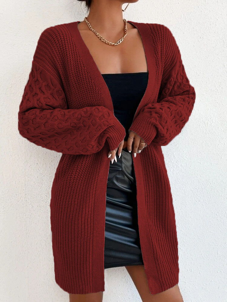Women's cardigan with an artistic cable design and a loose fit Lune London