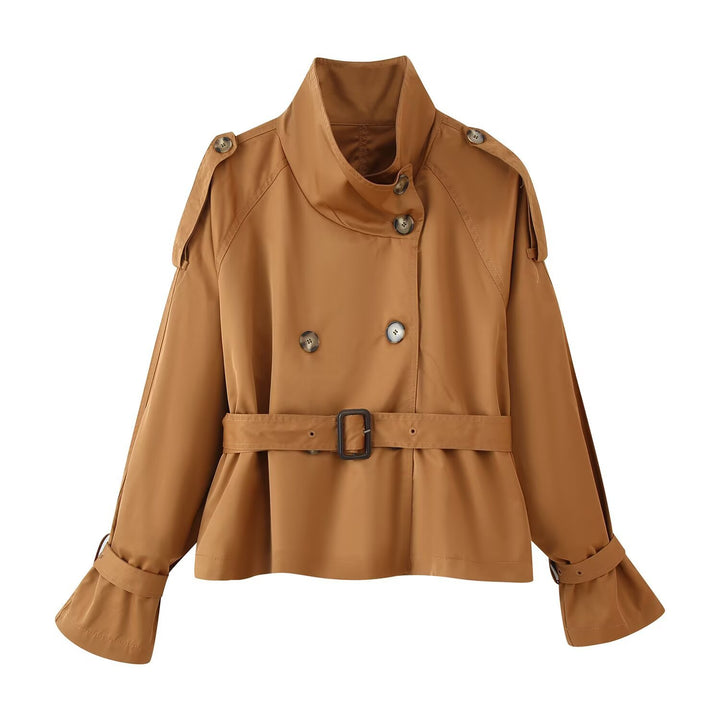 Manteau trench à la mode pour femmes avec un large col et un détail de ceinture Chic & Stil