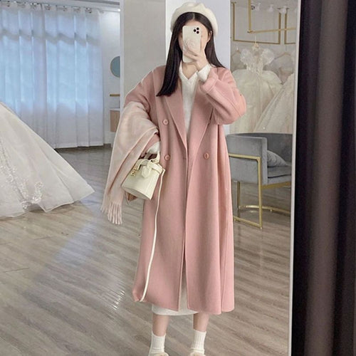 Manteau en laine élégant et doux pour femmes avec patte de boutonnage double. Chic & Stil