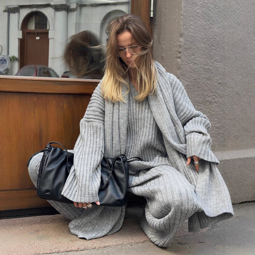 Ensemble tricot pour femmes à coupe décontractée et design élégant Chic & Stil