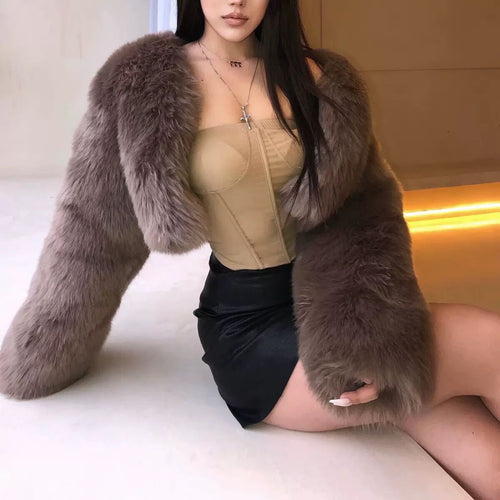 Ladies short artistic coat in faux fur with voluminous sleeves Amarae