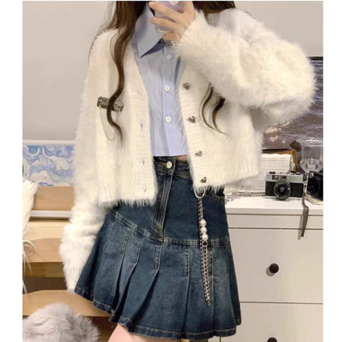 Short plush jacket for women with button design and elegant cut Amarae