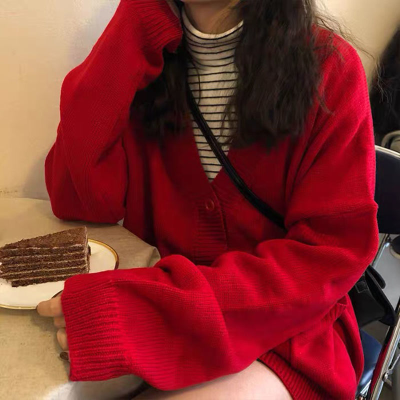 Cardigan confortable pour femmes avec une coupe décontractée et des épaules basses Chic & Stil