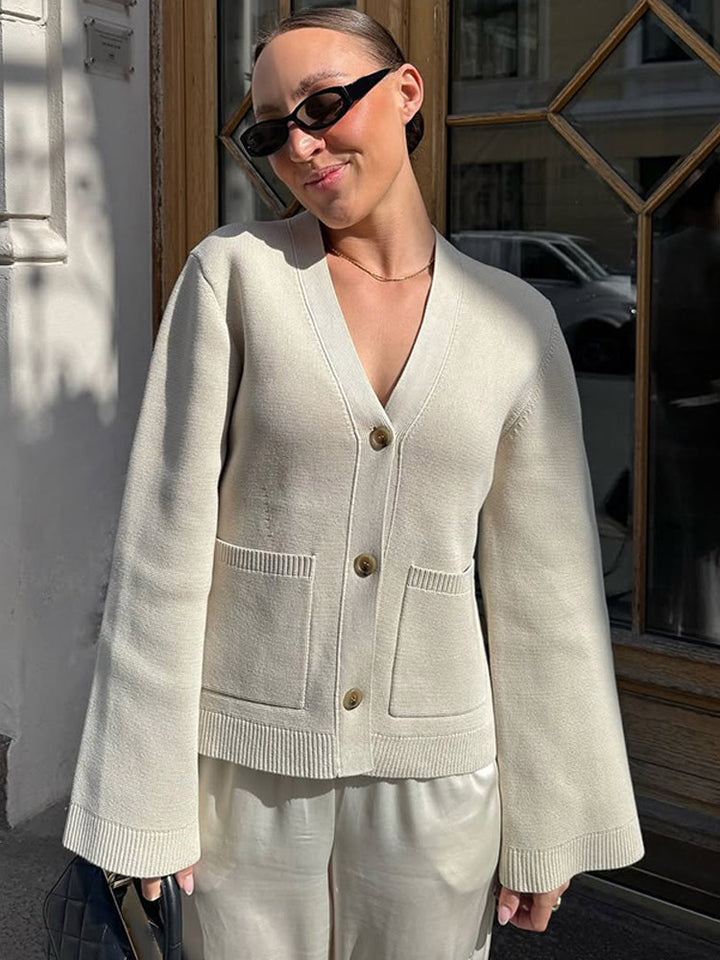 Women's fine knit cardigan with wide sleeves, V-neck and patch pockets Amarae