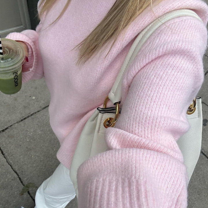 Casual sweater for women with drop shoulders Lune London