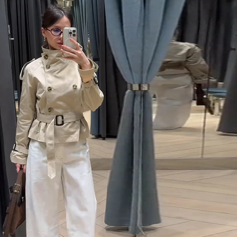 Ladies elegant short trench coat with double-breasted and belt Lune London