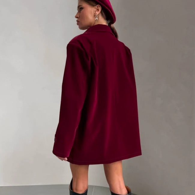 Elegant velvet jacket for ladies with practical pockets Lune London