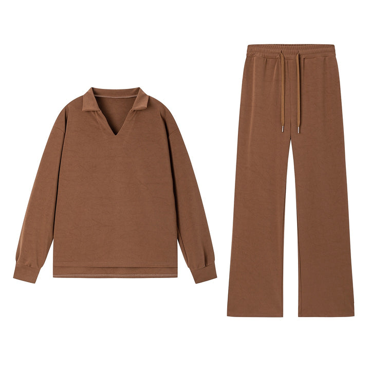 Cozy lounge set for women with V-neck Lune London