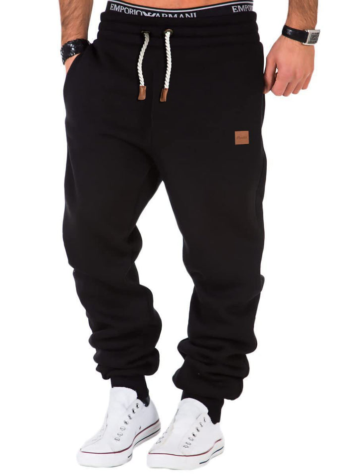 Casual jogger pants for men with elastic waistband and practical pockets Lune London