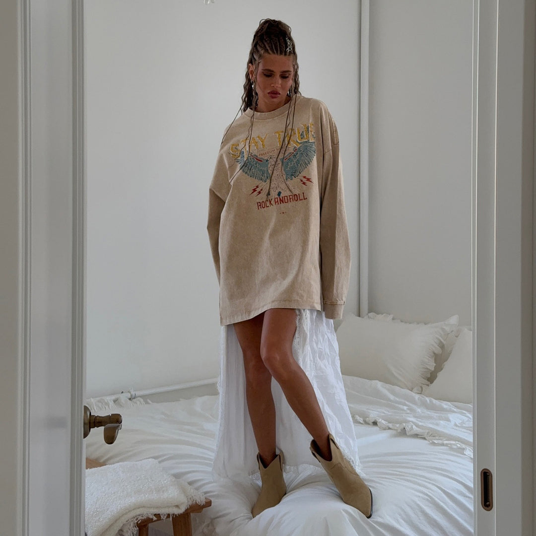 Oversized sweatshirt for women with graphic print and relaxed fit Amarae