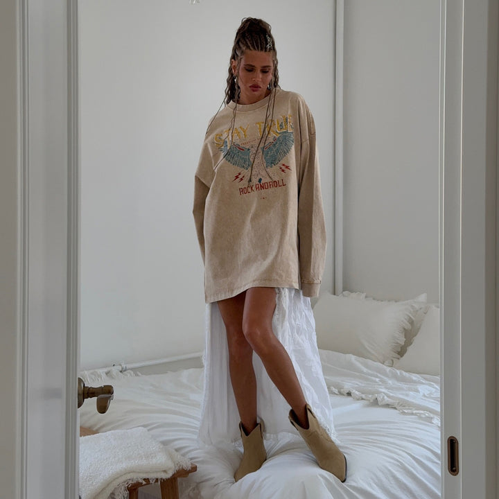 Oversized sweatshirt for women with graphic print and relaxed fit Amarae