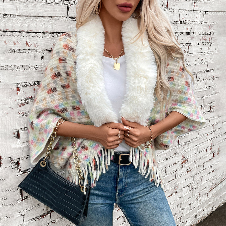 Women's elegant poncho with luxurious faux fur collar and fringes Lune London