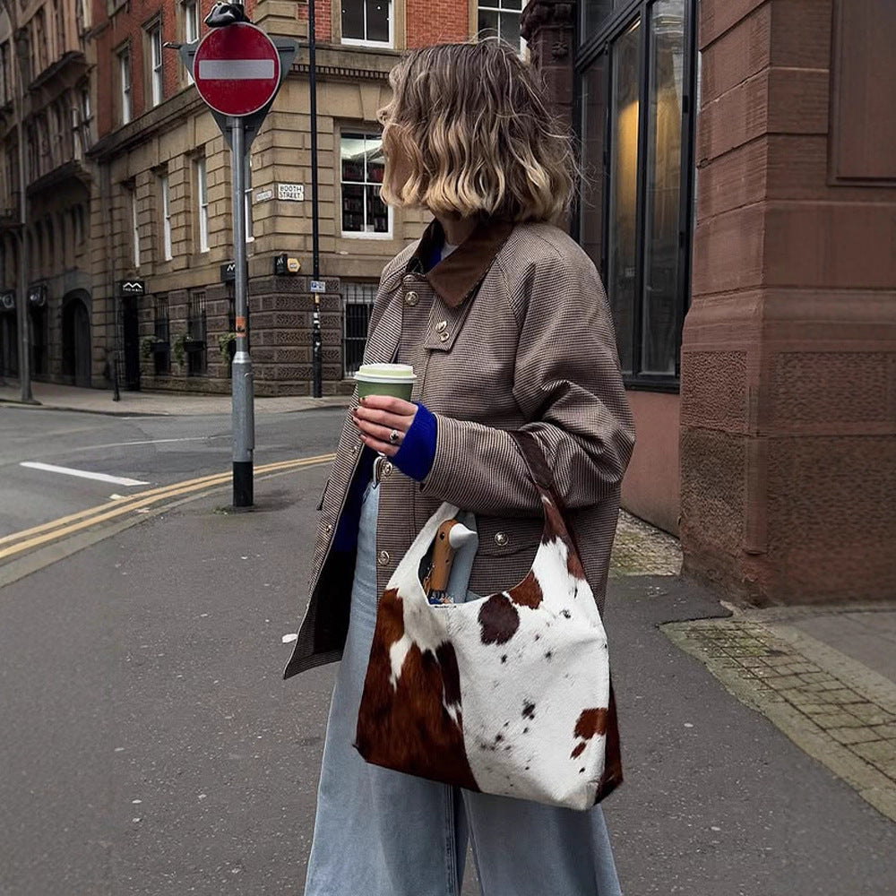 Women Oversize Boxy Jacket in Glencheck with Velvet Collar and Golden Decorative Buttons Amarae