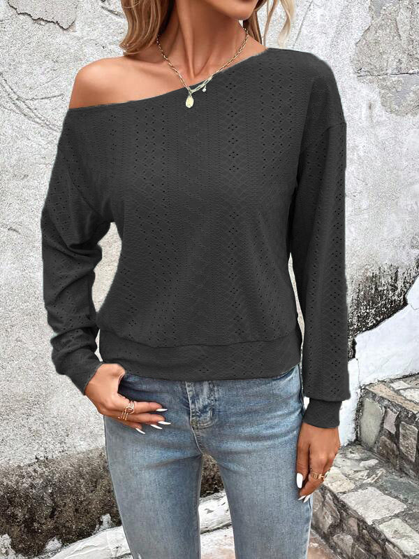 Casual women's sweatshirt with asymmetrical cut and hole pattern Lune London