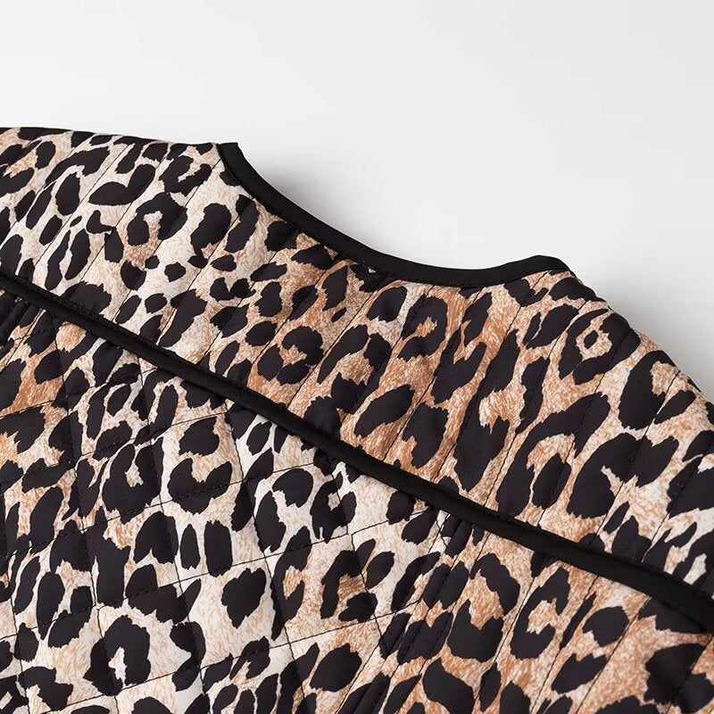 Veste de mode pour femmes dans un motif léopard tendance Chic & Stil