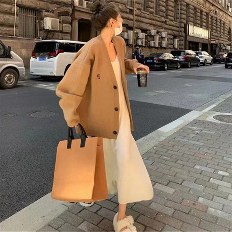 Blazer tricoté oversize pour femmes avec une coupe tendance et un motif de tricot fin Chic & Stil