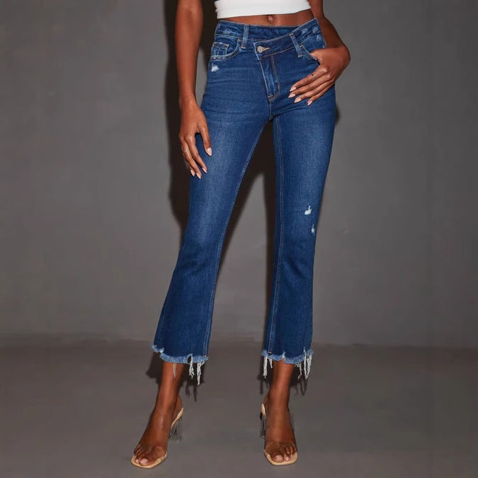 Flared jeans for women with frayed hem and trendy distressed effect Chic & Stil