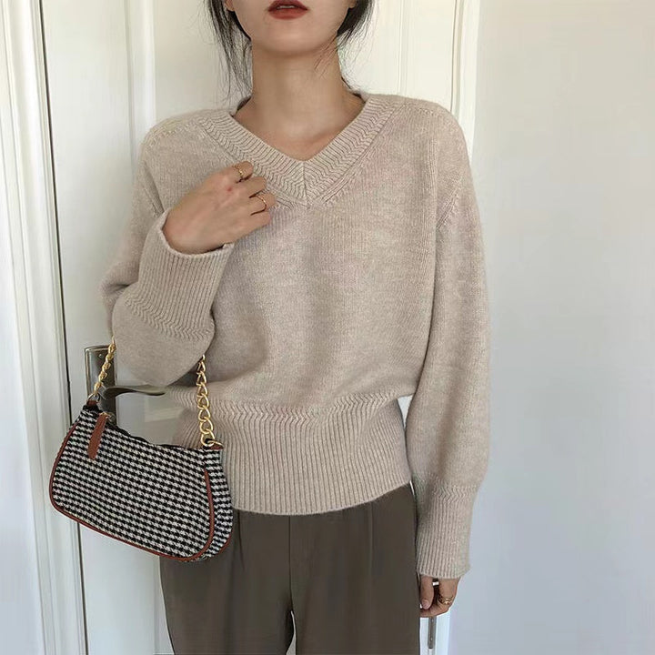 V-neck sweater for women in soft knit Lune London