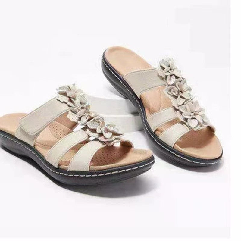 Elegant sandals for ladies with floral details Lune London