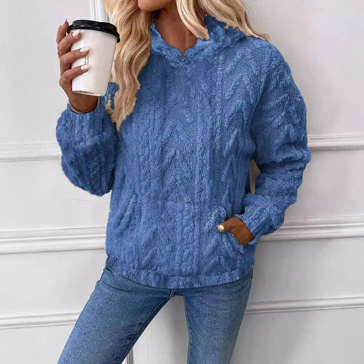Hooded sweatshirt for women in cozy material with integrated kangaroo pocket Lune London