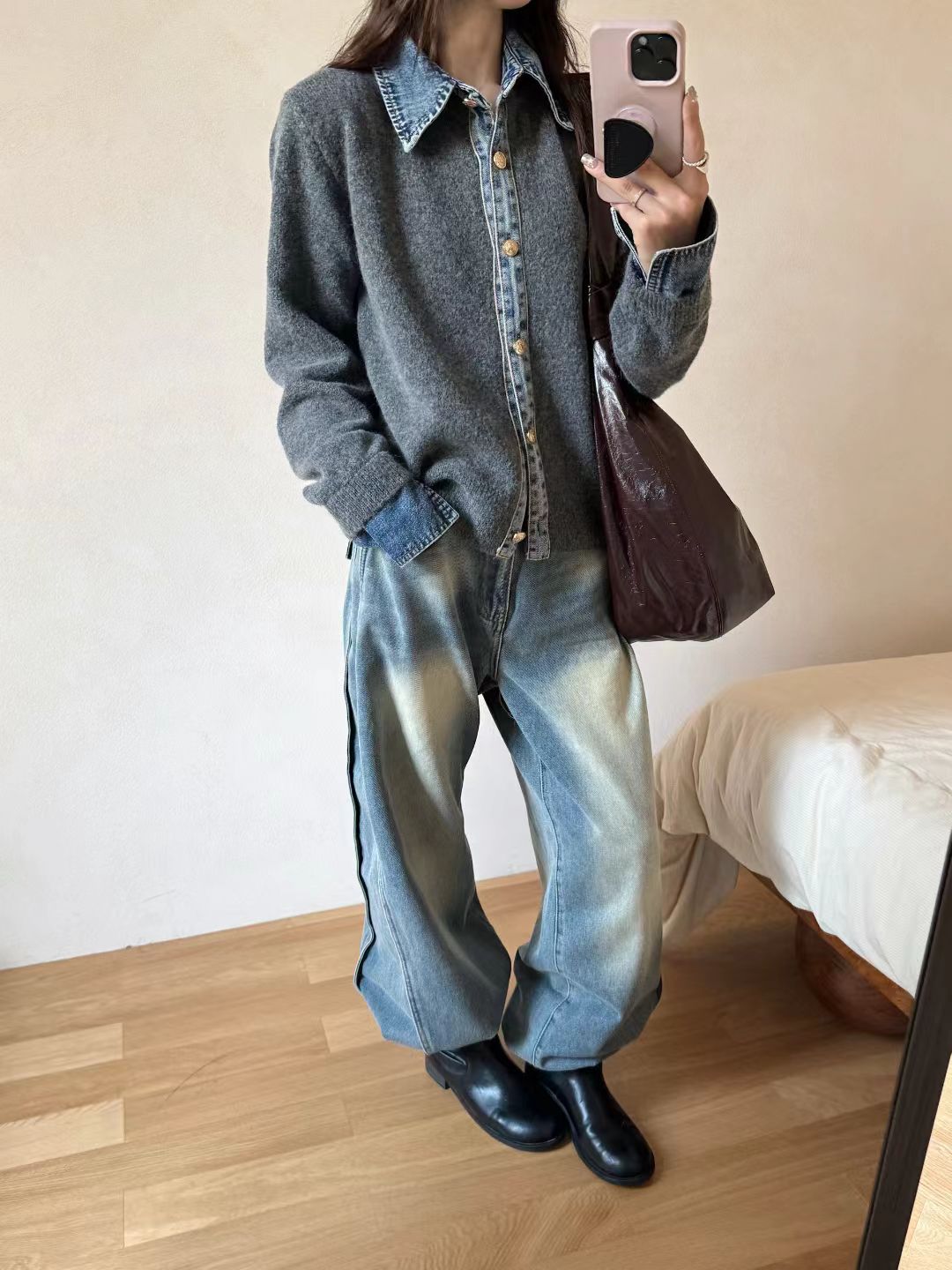 Cardigan féminin à la mode avec un col innovant et des détails de bouton élégants Chic & Stil